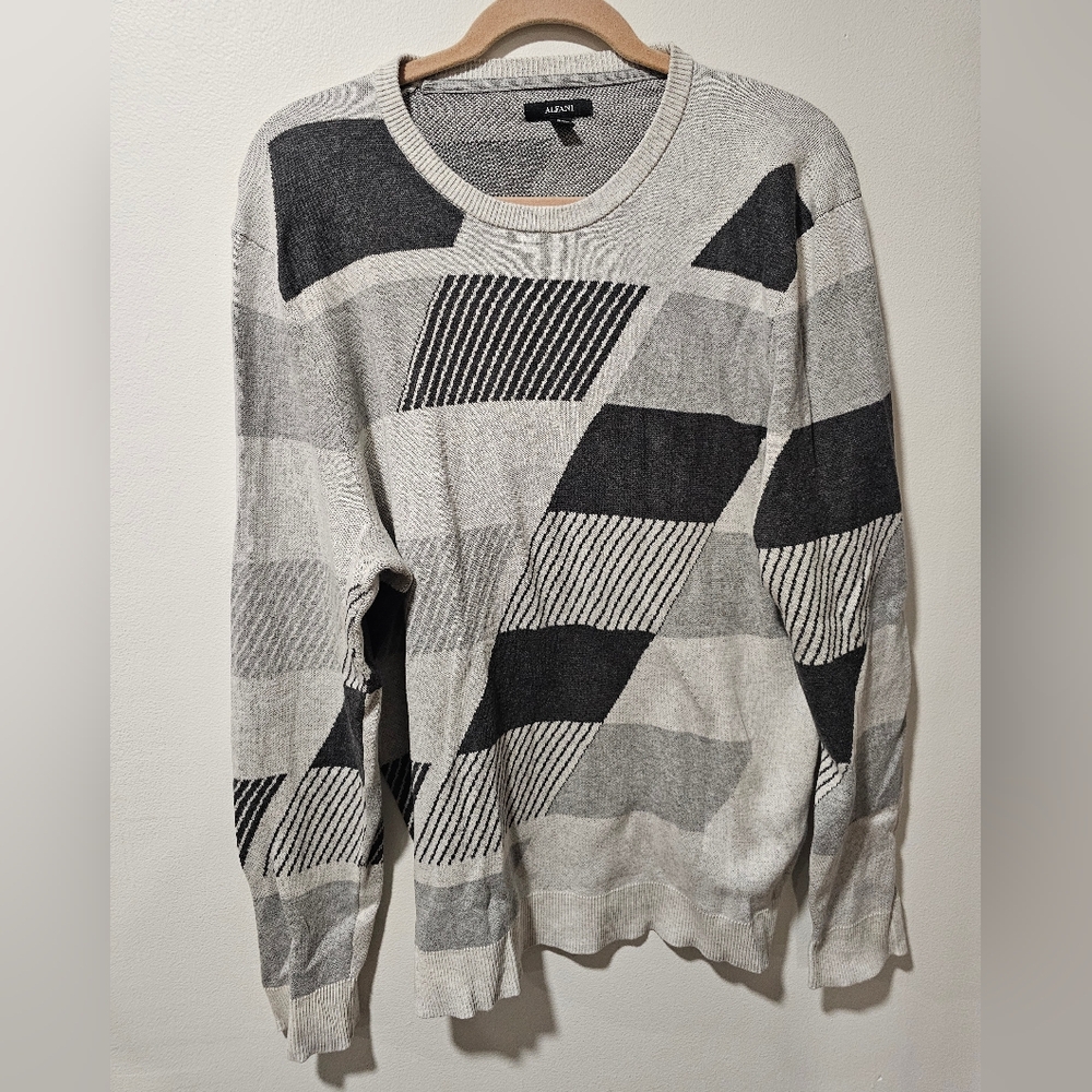 Alfani Gray and Black Crewneck Sweater with Geometric Design